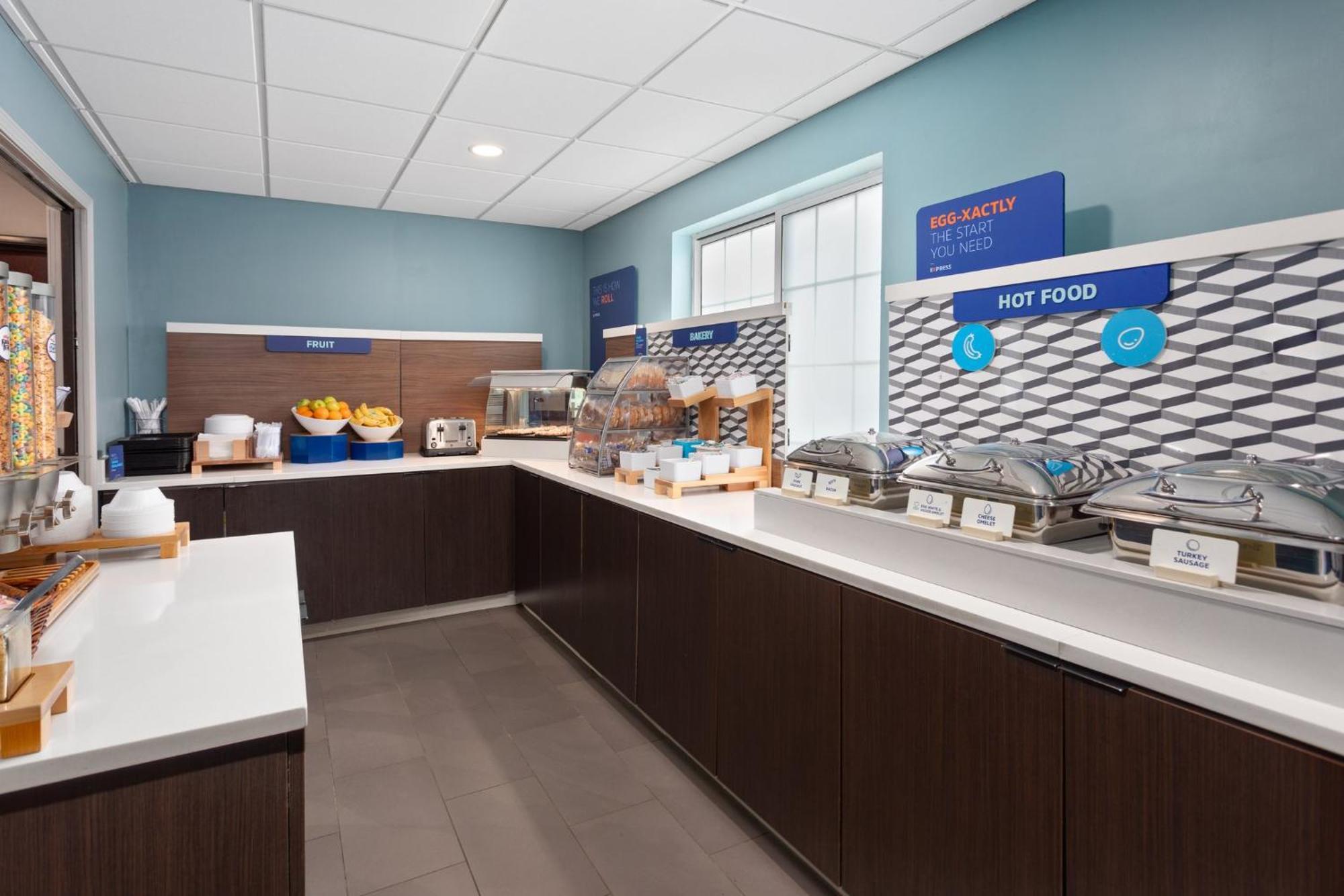 Holiday Inn Express Hotel & Suites Acme-Traverse City By Ihg Exterior foto